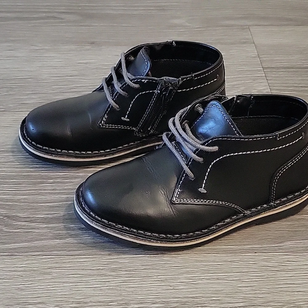 Steve Madden Boy's Harkeen Chukka Boot Size 11T